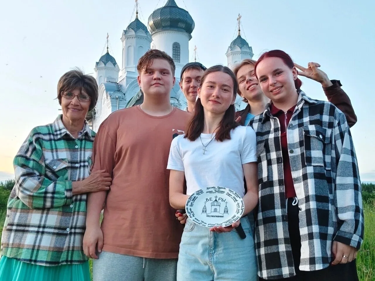 🎬 Молодёжь из Коряжмы сняла фильм о чудесах и вере в Христофоровой пустыне

Кинофильм под названием