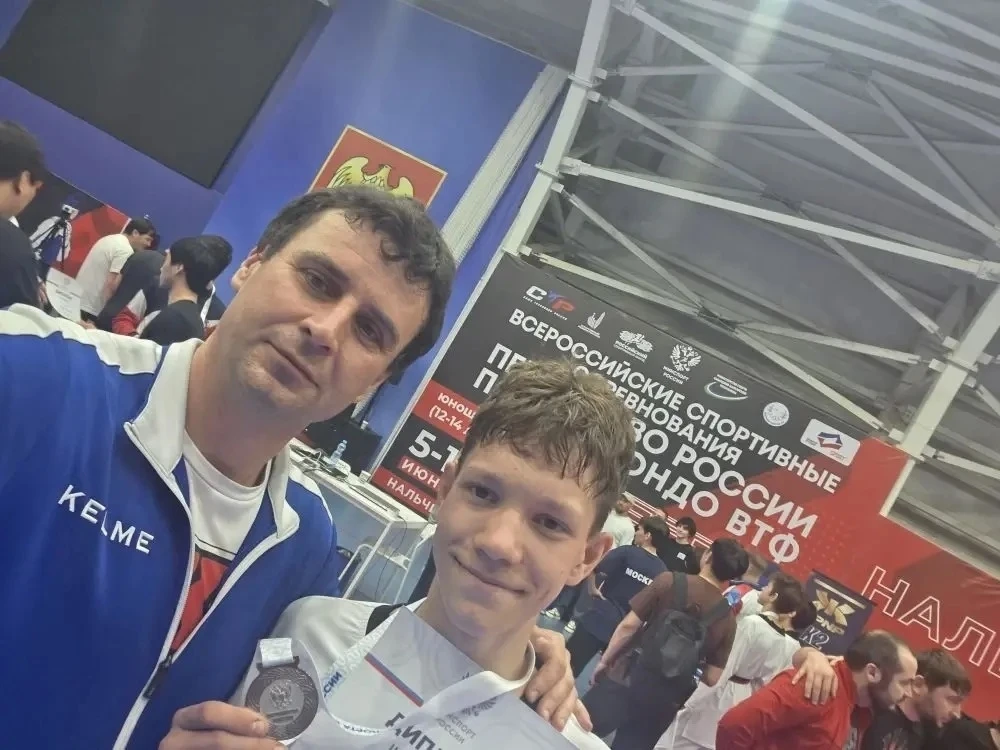 🥈💫 Артём Родионов стал серебряным призёром Первенства России и вошёл в основной состав сборной ком