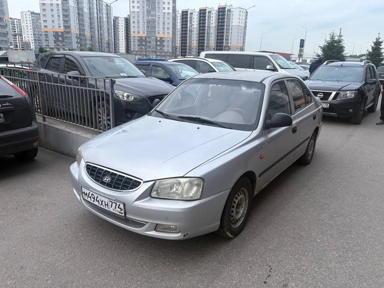 Привет закинем ? 
Hyundai accent 2004 год 
По кузову живой , техника в порядке на уверенном ходу раб