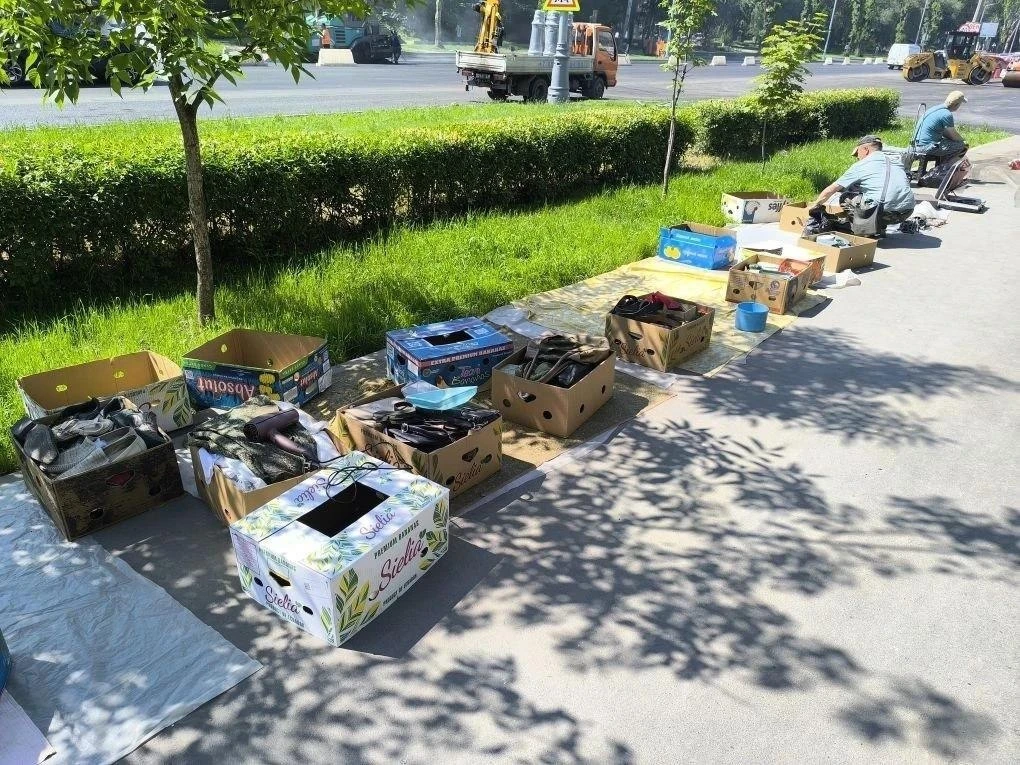 👮‍♀️ В Луганске продолжают бороться со стихийной торговлей

Нелегальные торговые точки продолжают п