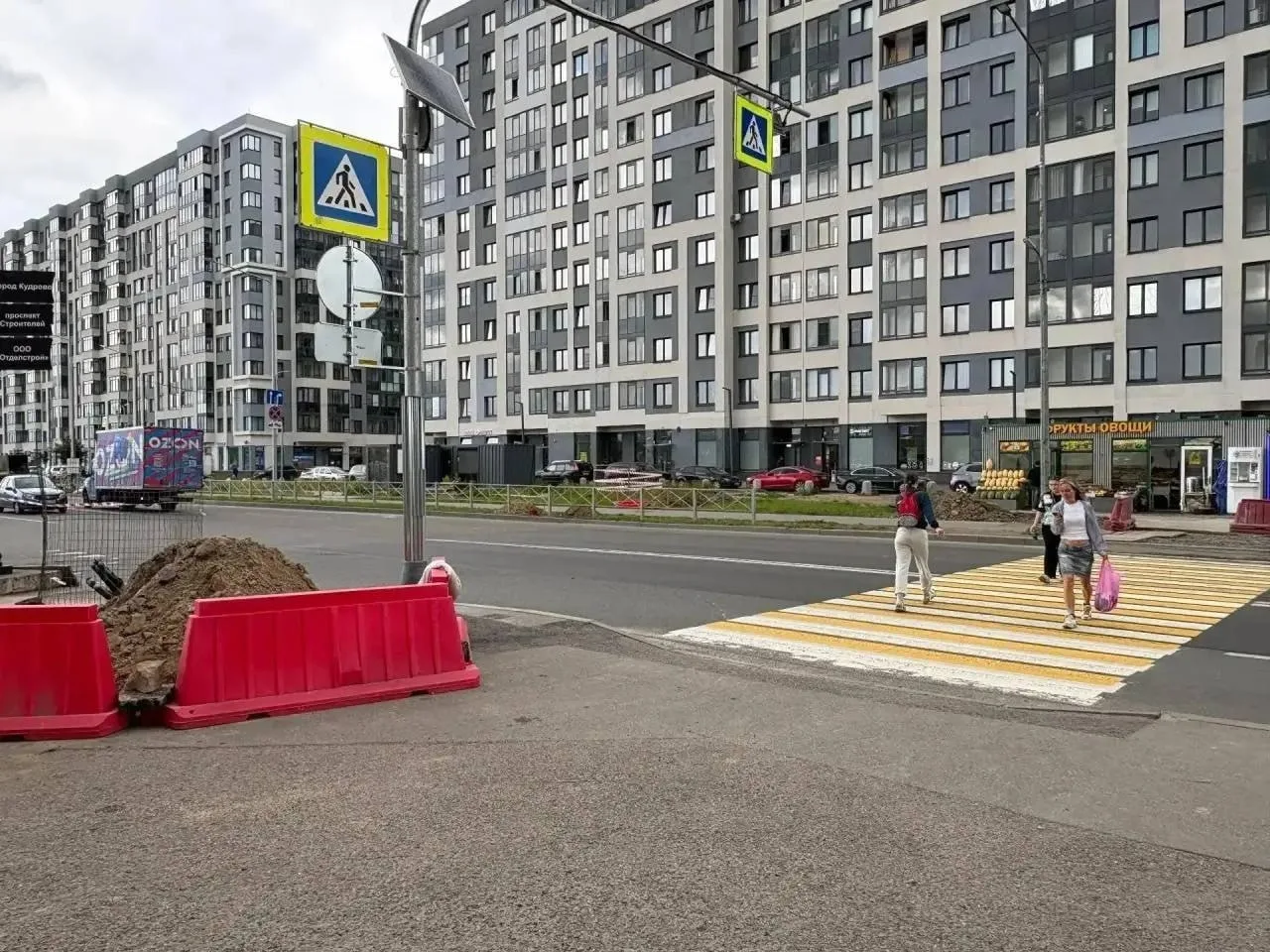 👼🚦 К началу учебного года на перекрёстке проспекта Строителей, Областной улицы и Школ...