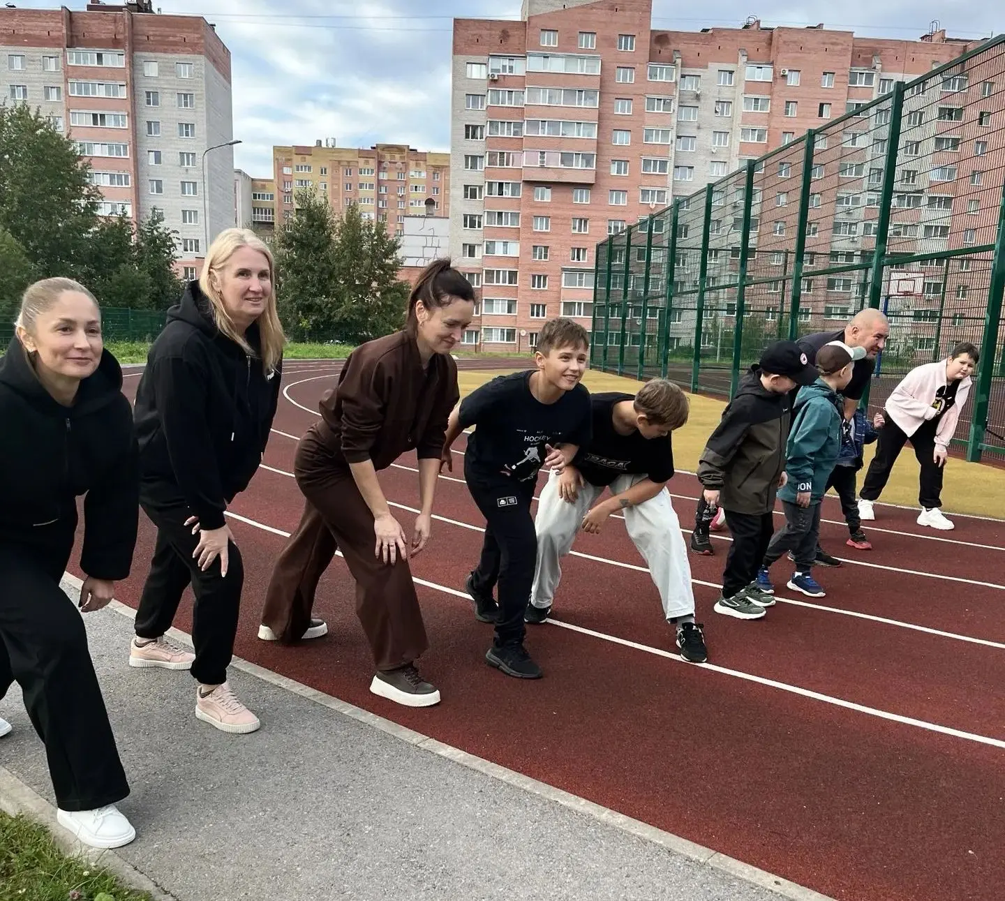 Сотрудники УИИ стали участниками спортивного мероприятия «Крепкий тыл: семейная эстафета»