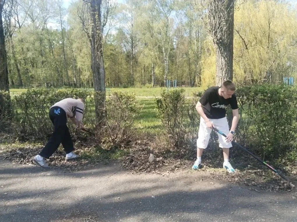 9 Г на уборке школьной территории🪏 #уборкашкольнойтерритории_школа14 #субботник_школа14