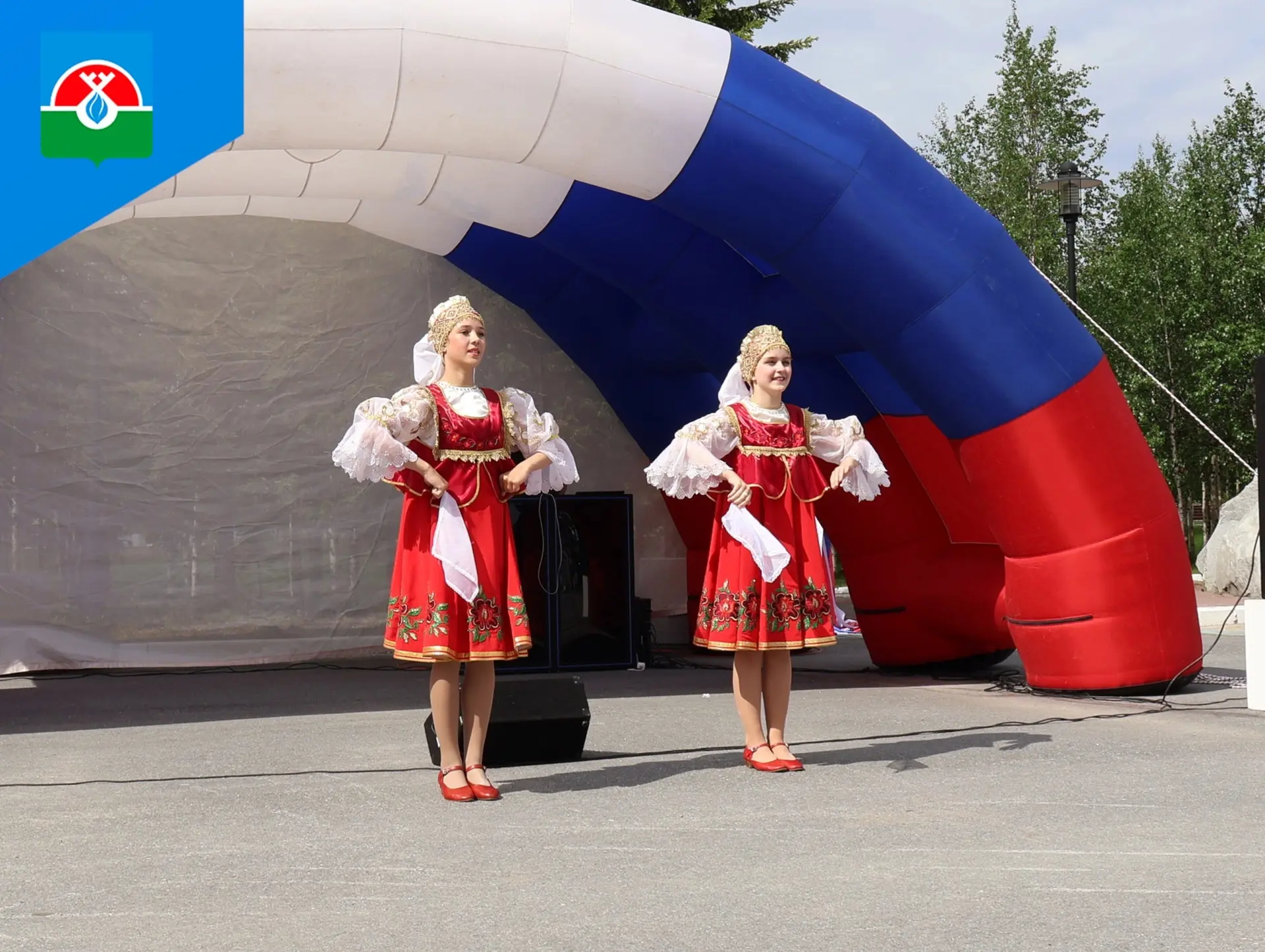 Сегодня пангодинцы собрались вместе, чтобы отметить День России! 🇷🇺❤️

Атмосфера единства и гордос