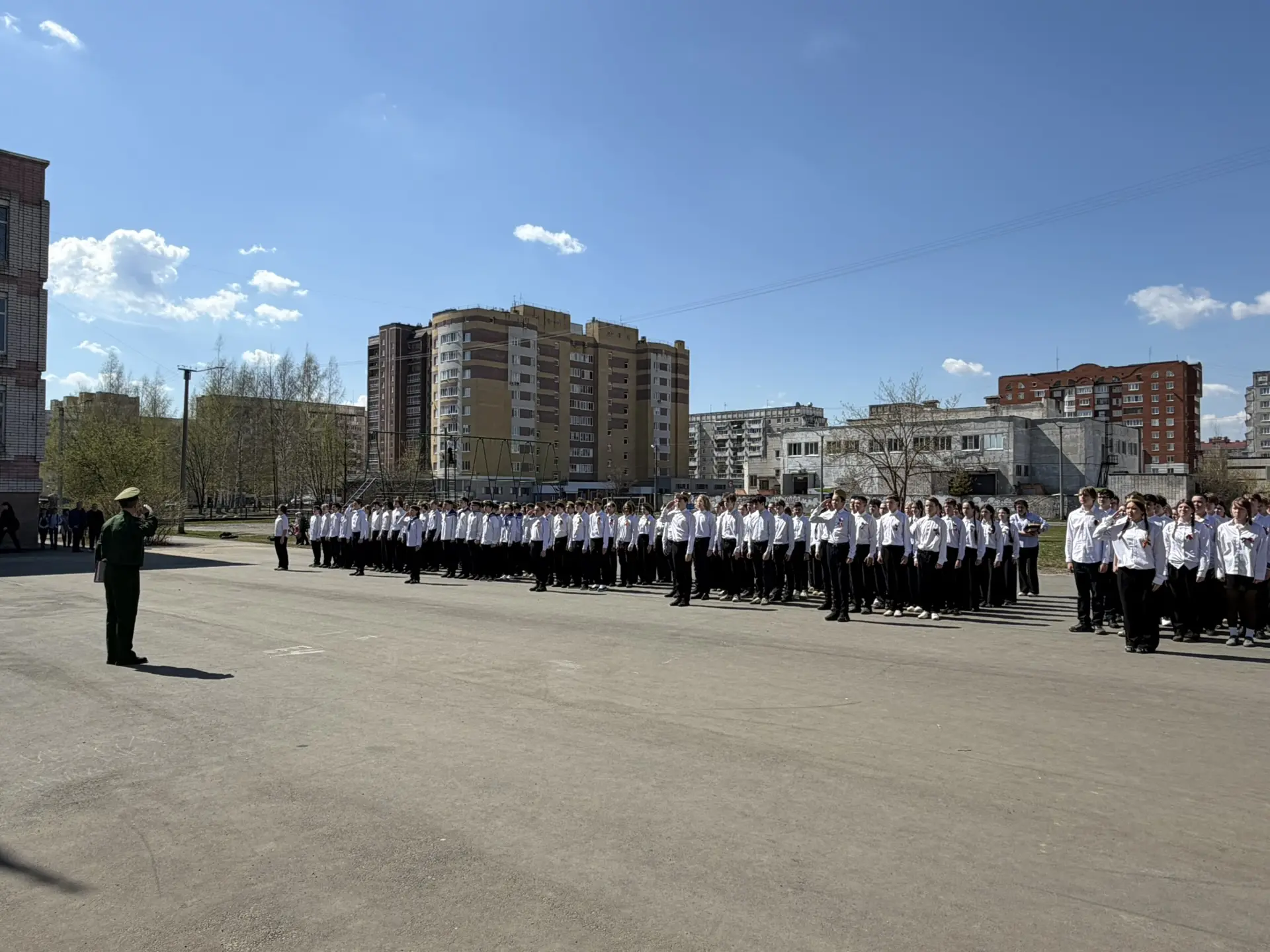 🎖️ Смотр строя и песни! 🎖️  Сегодня, 4 мая, в нашем лицее прошёл традиционный смотр строя и песни ср