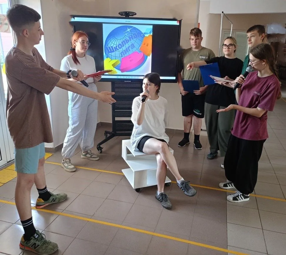 Жизнь без юмора и смеха была бы невыносимой и лишённой смысла.
 Репетиции школьного КВН — это нечто 