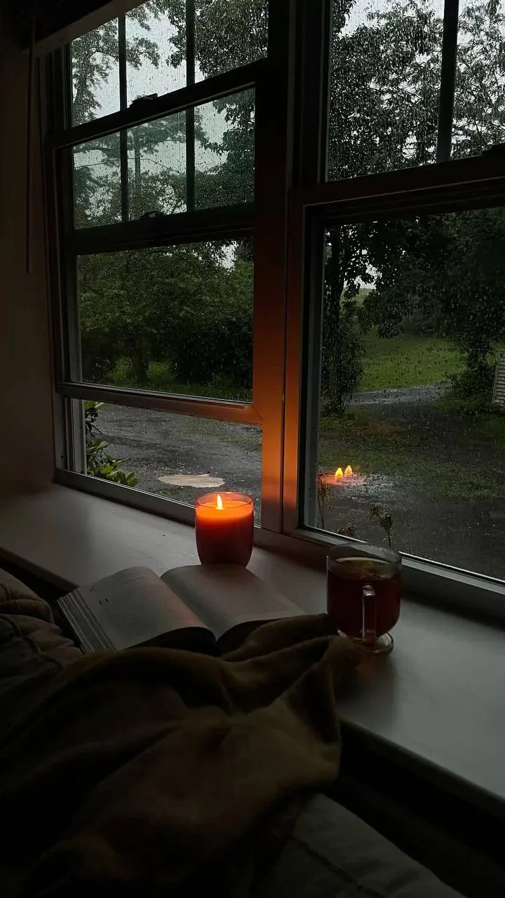 Чем заняться в дождливый вечер? ☂️

Дождь за окном — отличный повод замедлиться. Заварить любимый ча