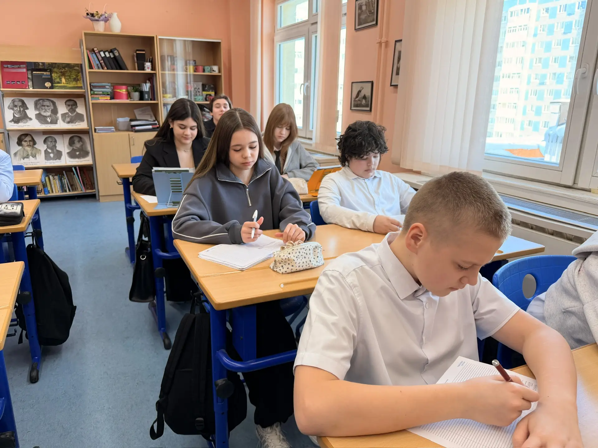 🇷🇺18 марта, в День воссоединения Крыма с Россией, в МБОУ «СШ 17» прошла масштабная просветительская 