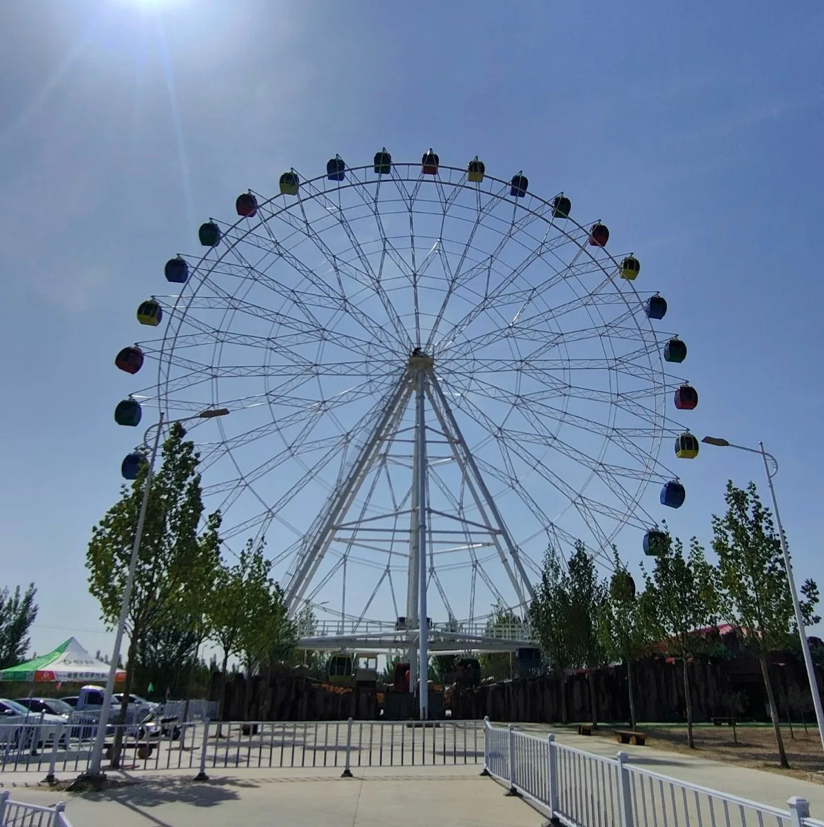 🎡 В «Притяжении» начали строить колесо обозрения  В городском курорте «Притяжение» стартовало строит