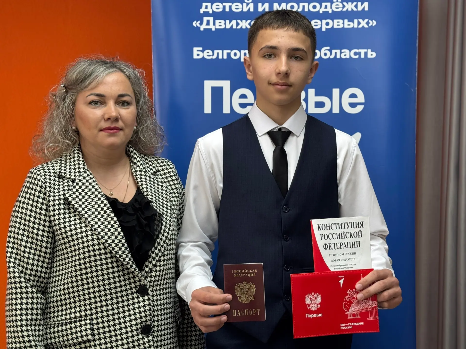 🪐 Получение первых паспортов в честь первого полета человека в космос 🚀   В преддверии Дня космонавт