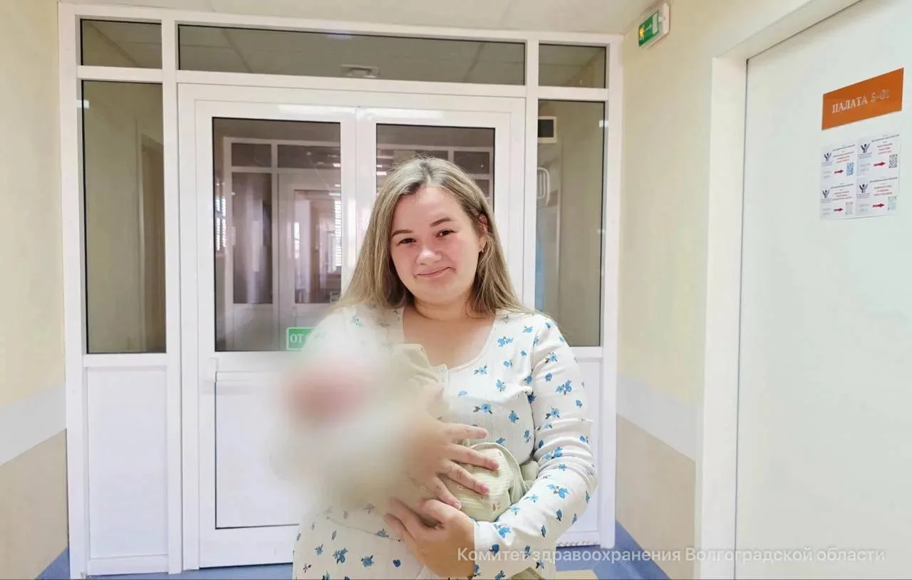 💙 Волгоградские врачи спасли девочку, родившуюся весом всего 640 граммов