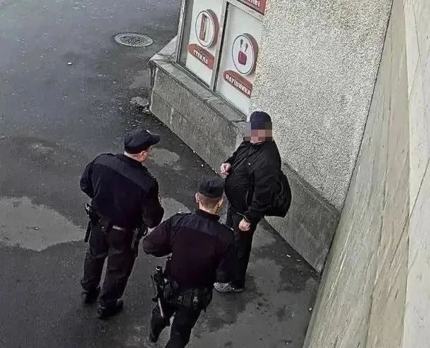 ❗️В метро задержали мужчину, который приставал к пассажиркам на «фиолетовой» линии