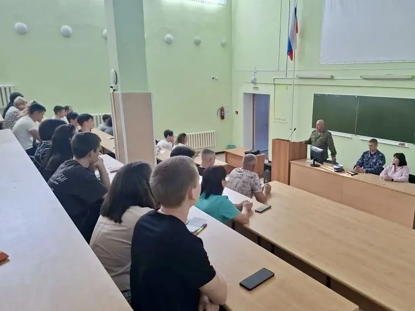 📢 В БИТУ прошло родительское собрание для выпускников: вопросы службы, БПЛА и будущего