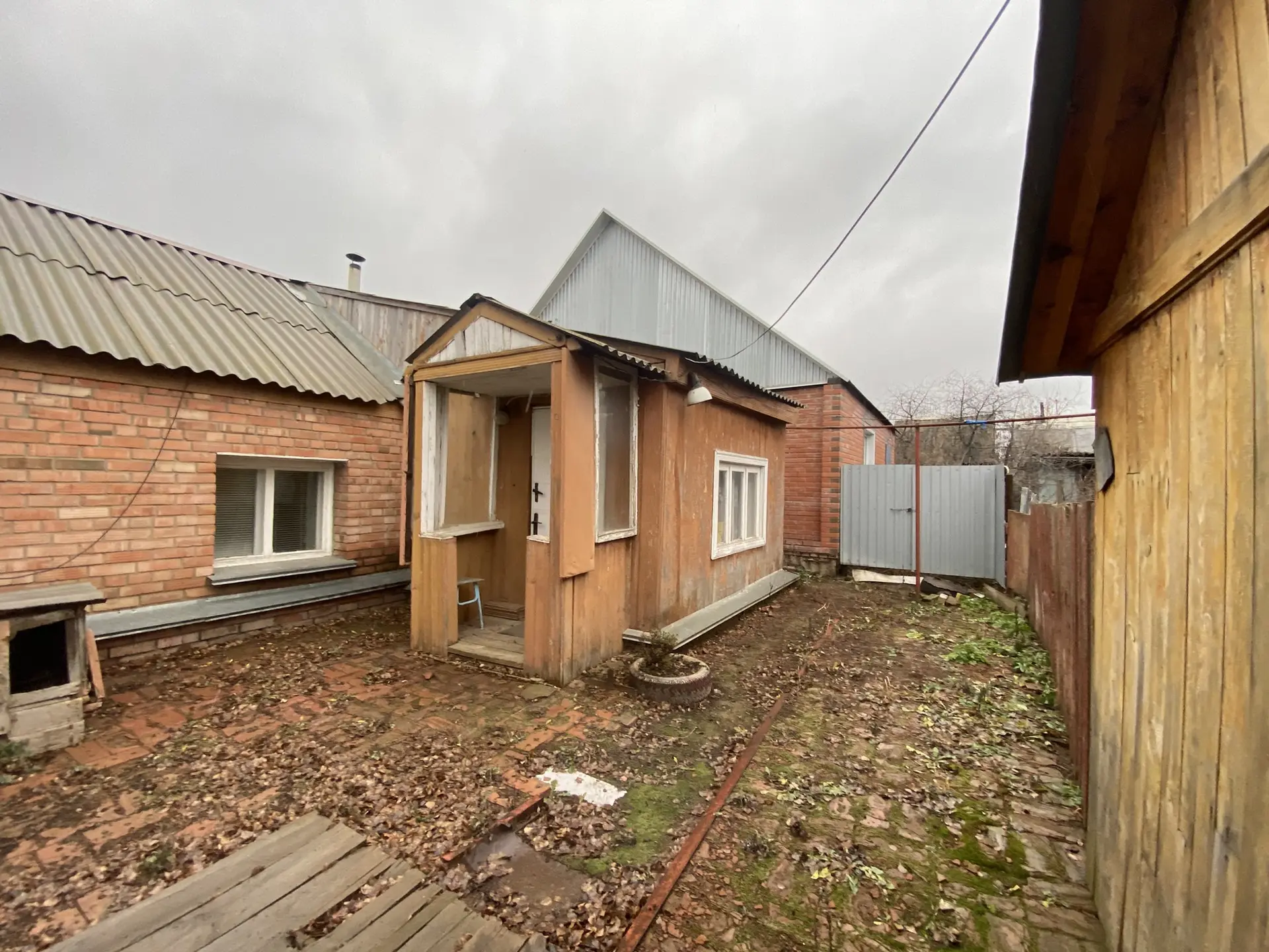 г.Бузулук, ул. Крестьянская
Продается ДОМ площадью 72 м с земельным участком 6,7 сот. в собственност