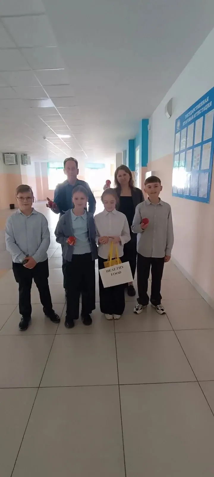 Завершаем Неделю науки 🌟 ПЯТНИЦА – ее мы «прожили» на английском языке» и в белом цвете! Девиз дня: 