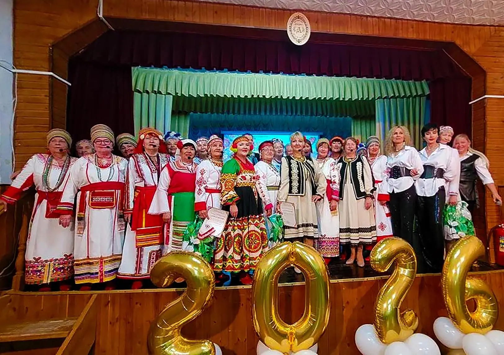 Лейся, песня!