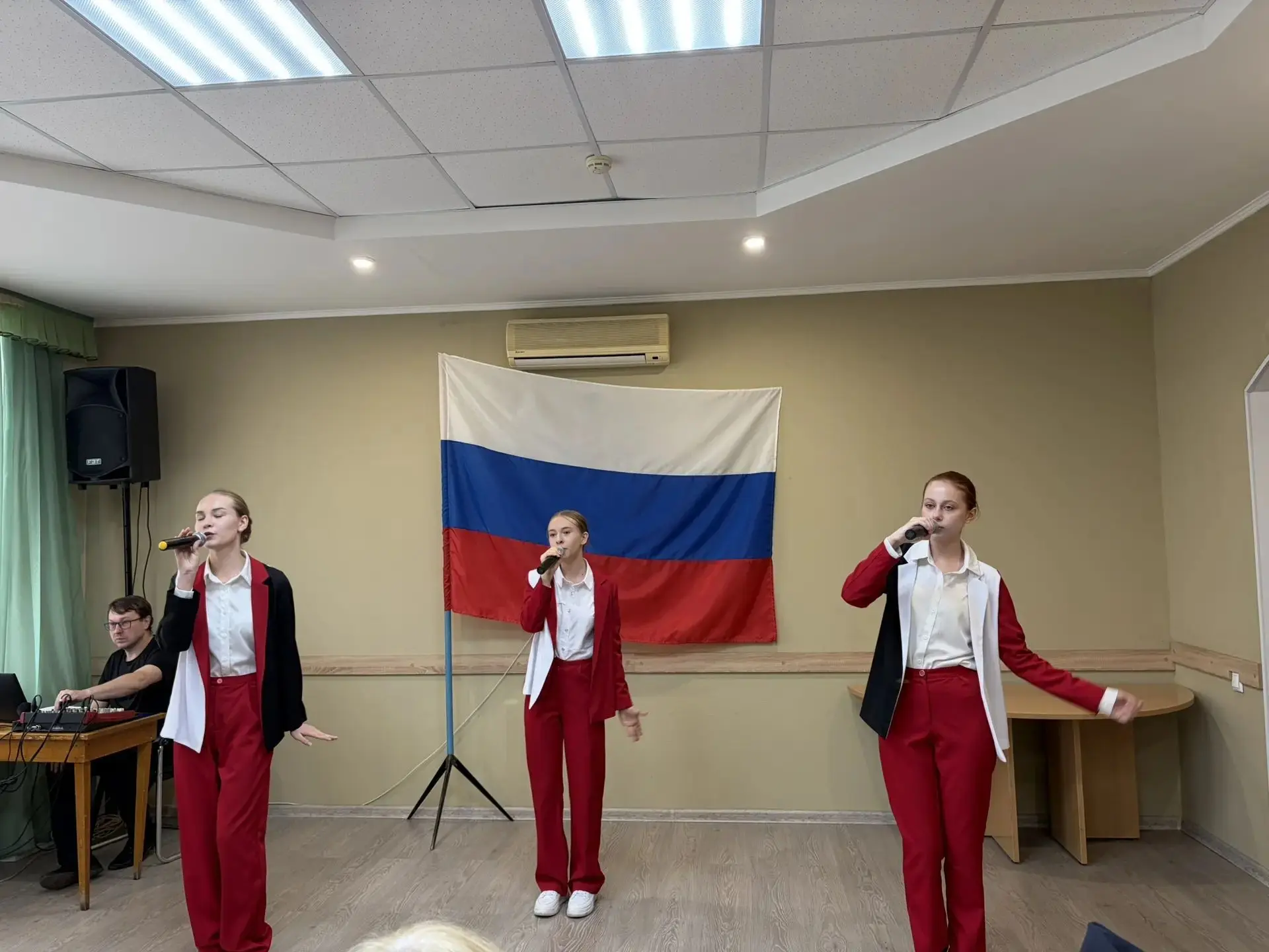 21 августа в преддверии празднования Дня Государственного флага Российской Федерации и ...