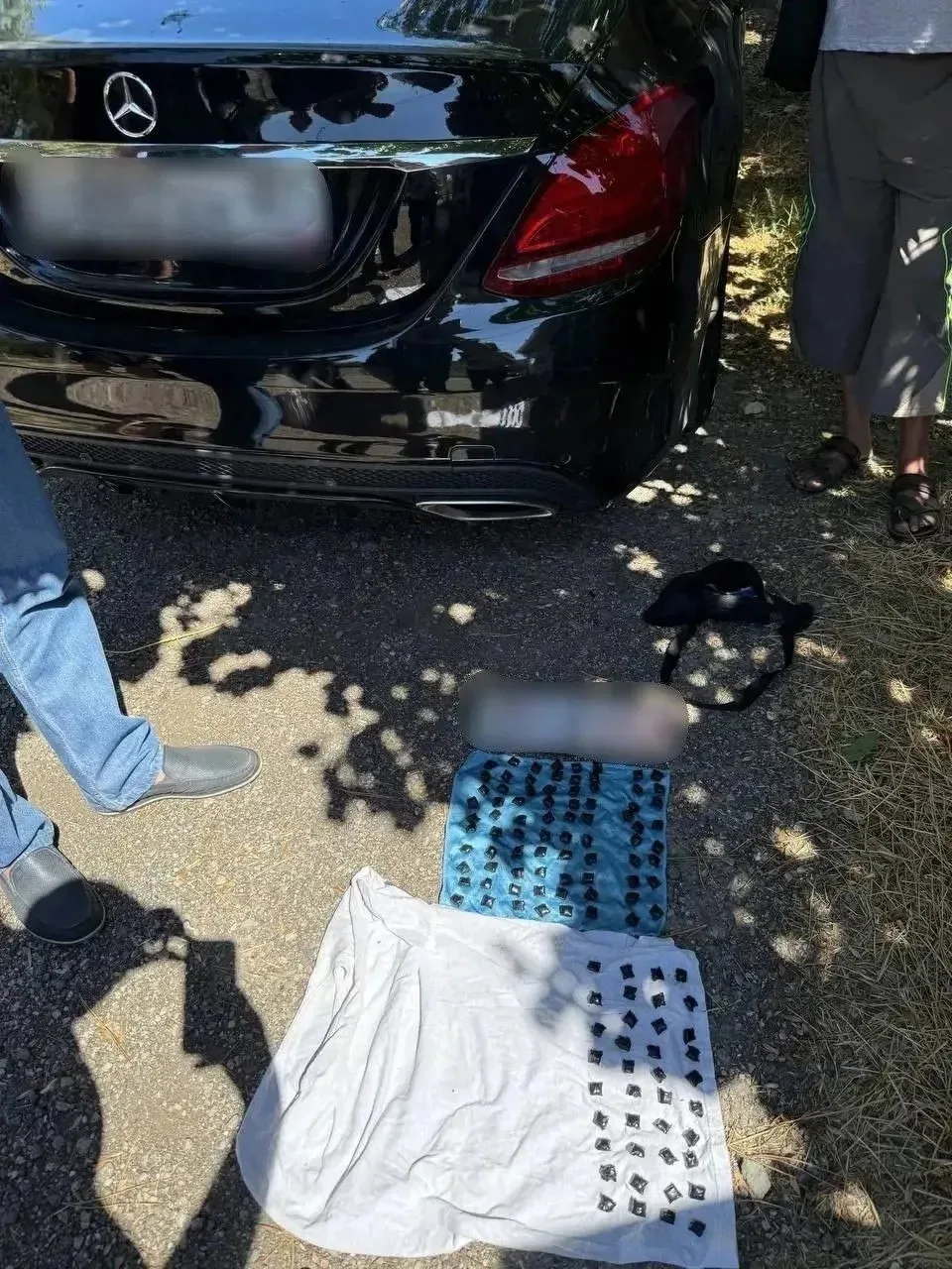 Наркокурьер пойман с поличным: в Симферополе пресечён сбыт запрещённых веществ
