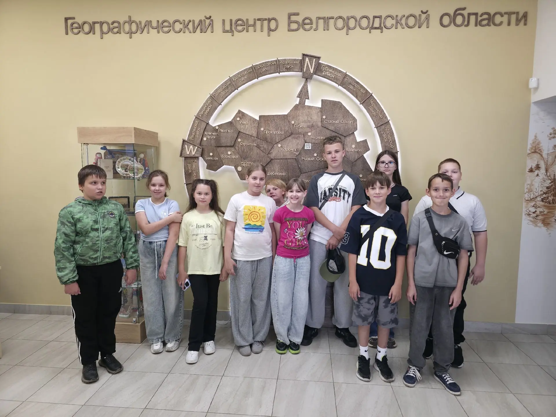 Детский школьный лагерь в самом разгаре!Внутри музея время словно остановилось, уступив место тишине