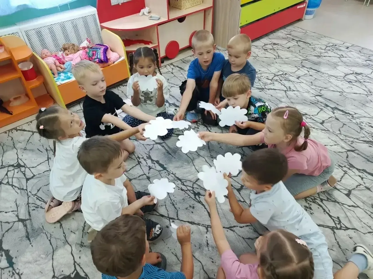 ✨ Волшебство в нашем детском саду: 
День загадывания желаний! ✨

Сегодня наши группы превратились в 