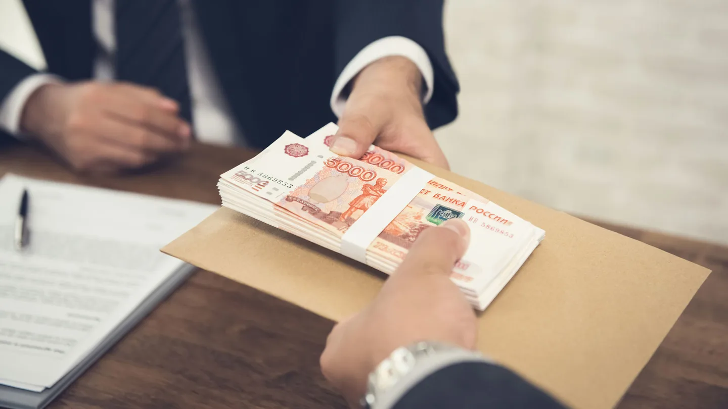 Суды в спорах о кредитах после разводов должны выяснять не только цель получения денег,...