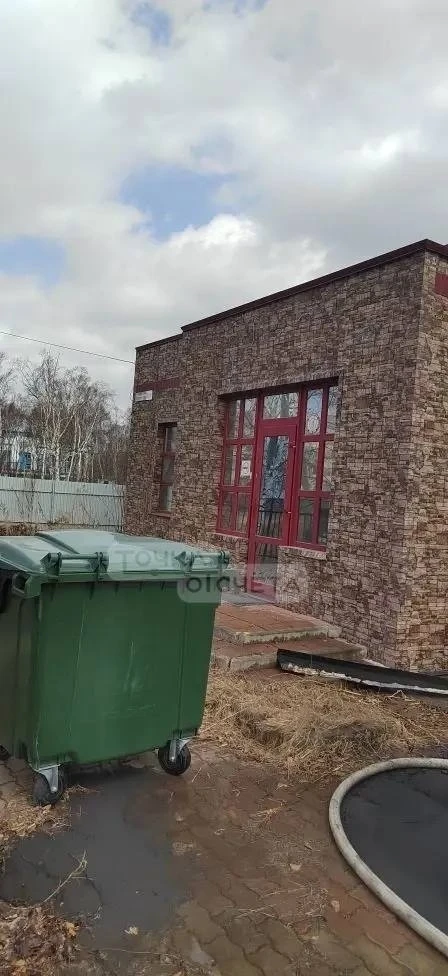 🔥Фасад одного из зданий вспыхнул в Южно-Сахалинске  Фасад здания вспыхнул на улице Больничной, №35б 