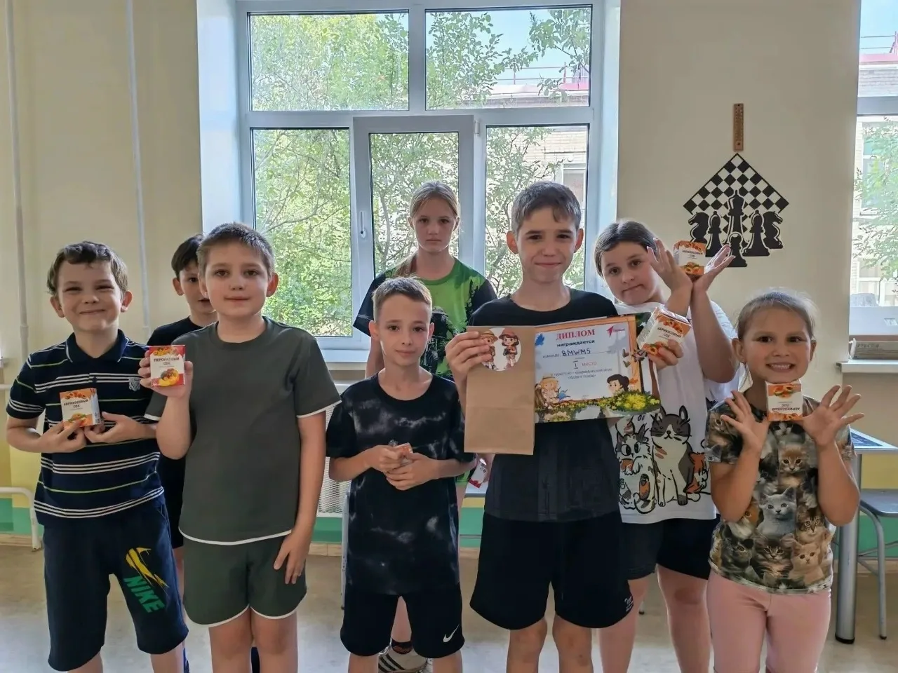 Один день в лагере «Солнышко»: тропами краеведов и бумажных зверей
Программа дня в пришкольном лагер