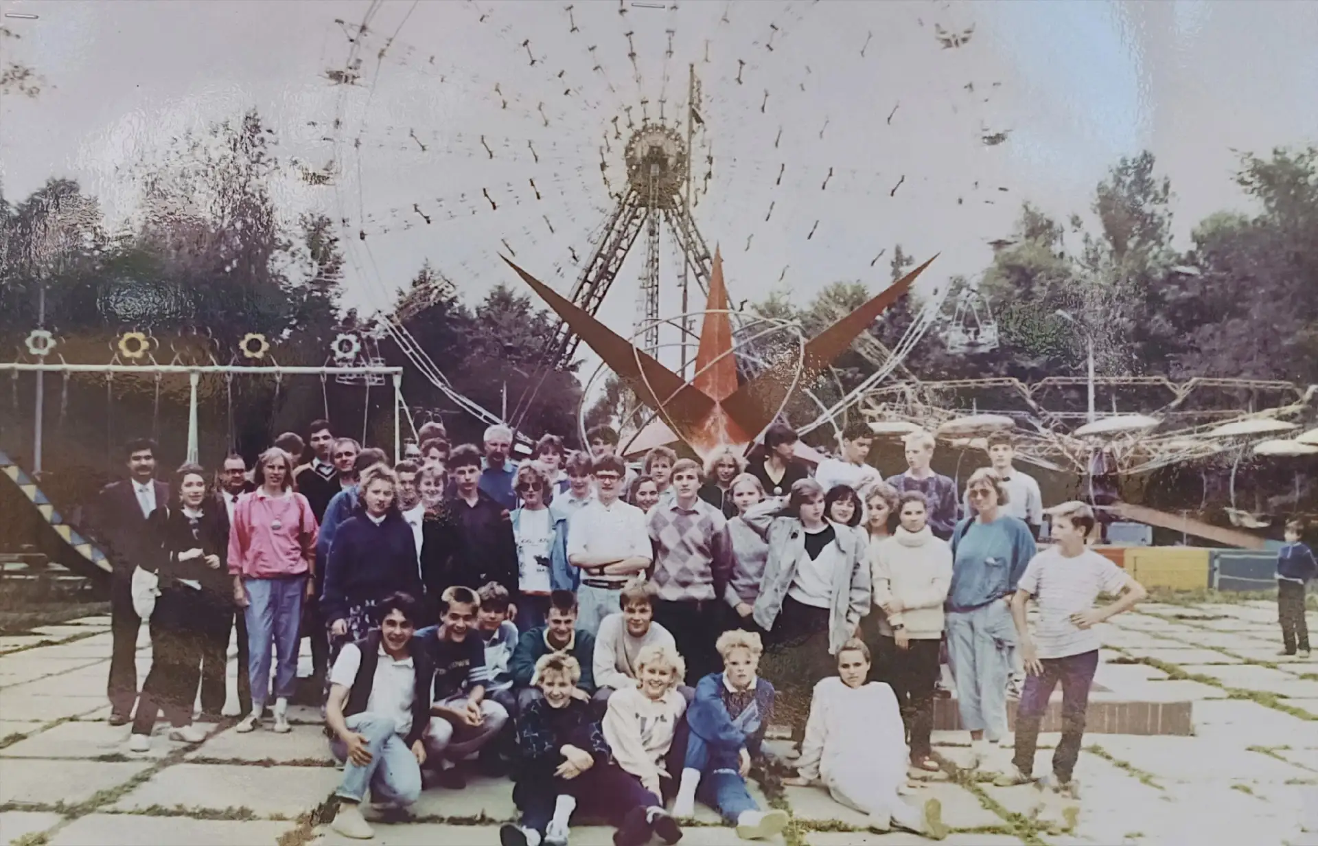 1980е. Чешская делегация в детском городке.