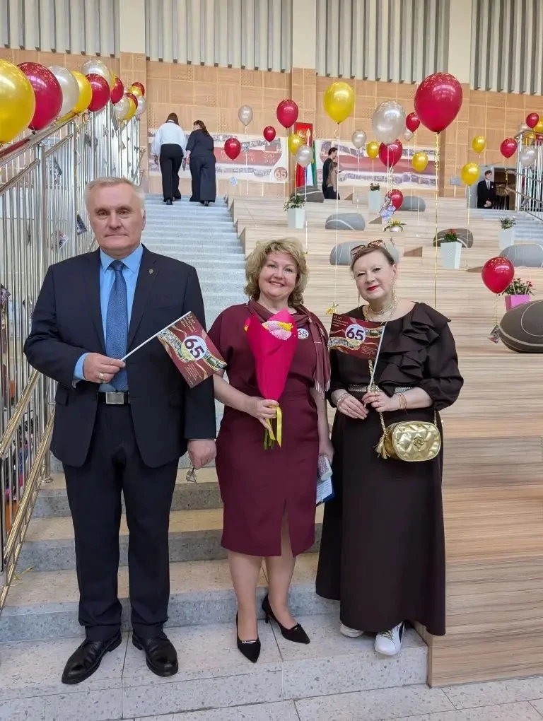 🎉 С ЮБИЛЕЕМ, РОДНАЯ ШКОЛА! 65 ЛЕТ — ЭТО СЕРЬЁЗНО! 🎉  Этот день стал настоящим праздником, который за