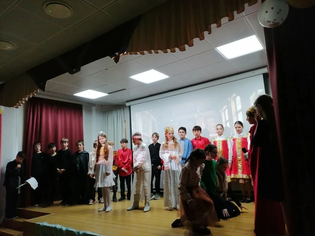 18 и 19 марта в нашей школе царила атмосфера волшебства и сказки. В рамках ежегодного театрального ф