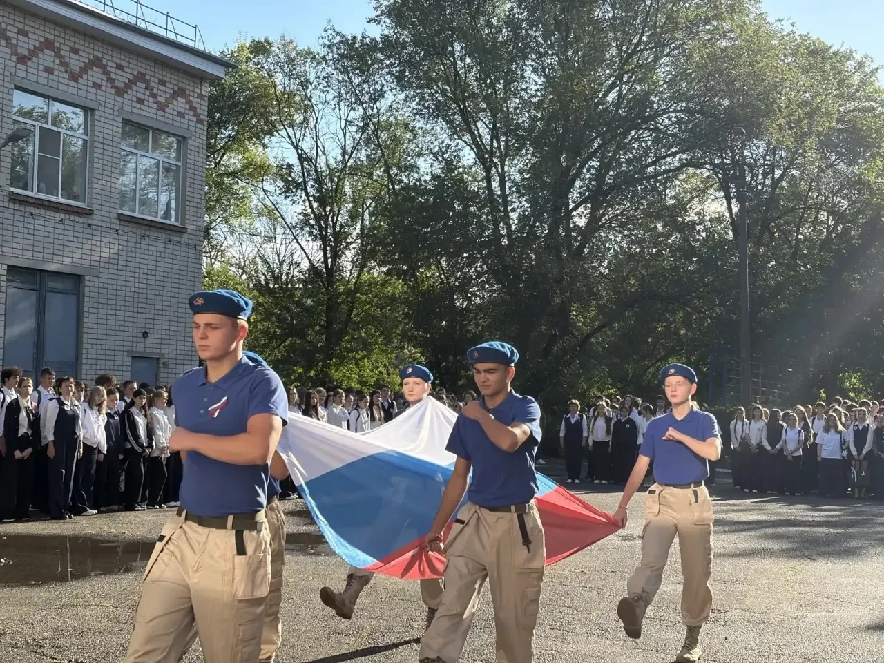 Традиционная церемония поднятия флага 🇷🇺