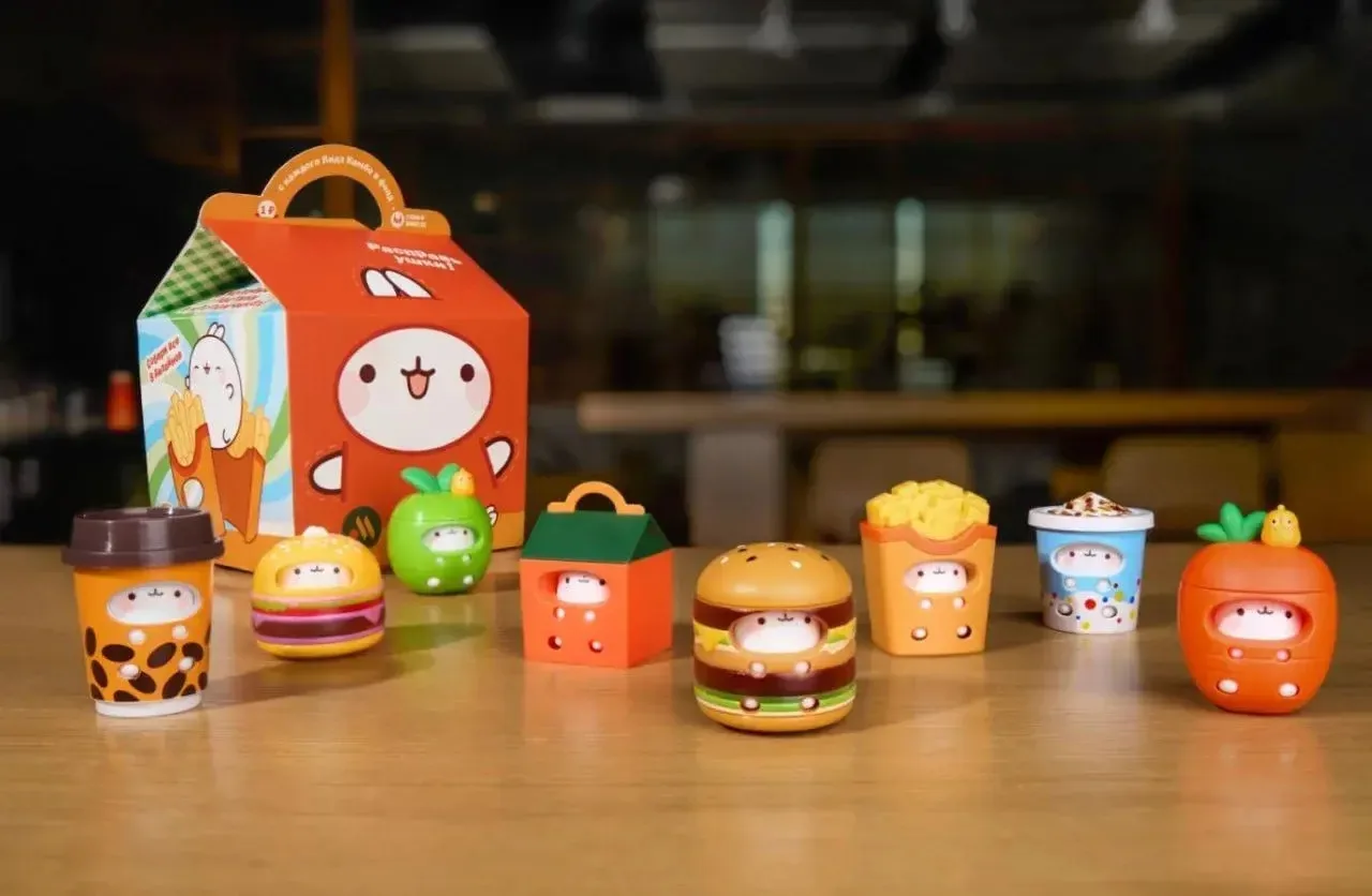 🍔 Коллаборация Molang и Вкусно-и-точка официально стартовала