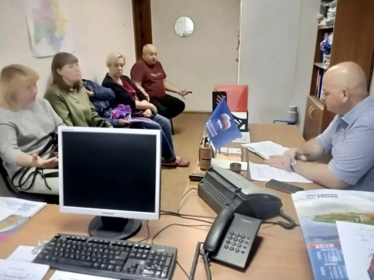 Личный прием жителей провел сегодня глава Кашинского округа Алексей Рагузин в обществен...