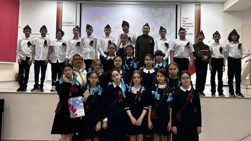 🎶✨ День 2. Фестиваль военно‑патриотической песни      «Победный май» ✨🎶  Сегодня в гимназии учащиеся