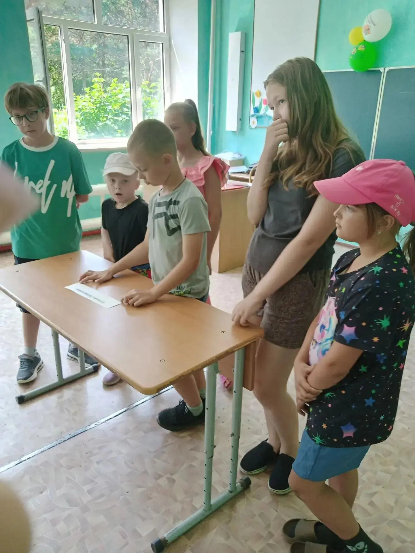 Игра-квест «В движении к Победе!» прошла в МКОУ СОШ с. Дежнево, в честь  Дня физкультур...