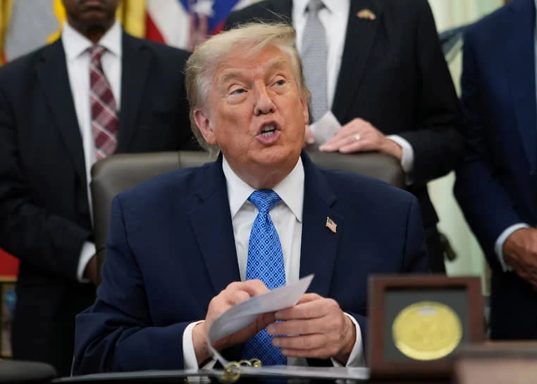 Трамп заявил в интервью телеканалу CNBC, что вынудил Иран в ходе переговоров с США согл...