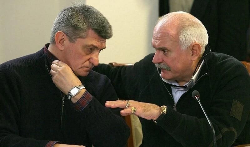 Вчера у Сокурова был юбилей - 75 лет. Однако вместо праздника вышла какая-то несуразица. Он опублико