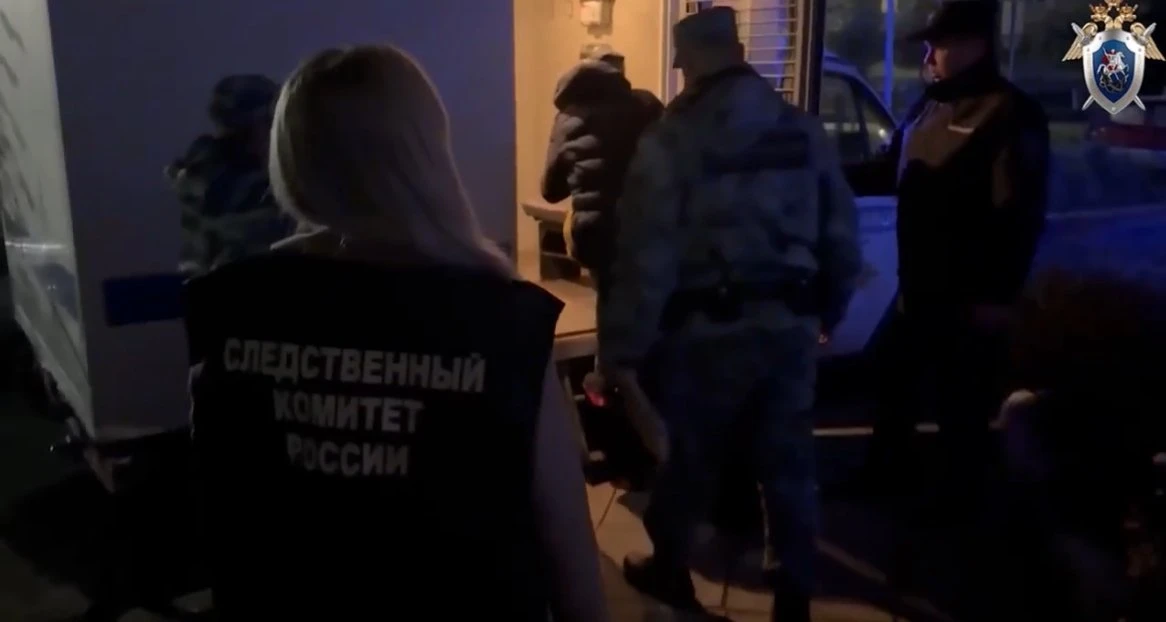 В Ижевске 16-летнего подростка обвинили в убийстве 71-летнего дедушки, сообщает СК Росс...