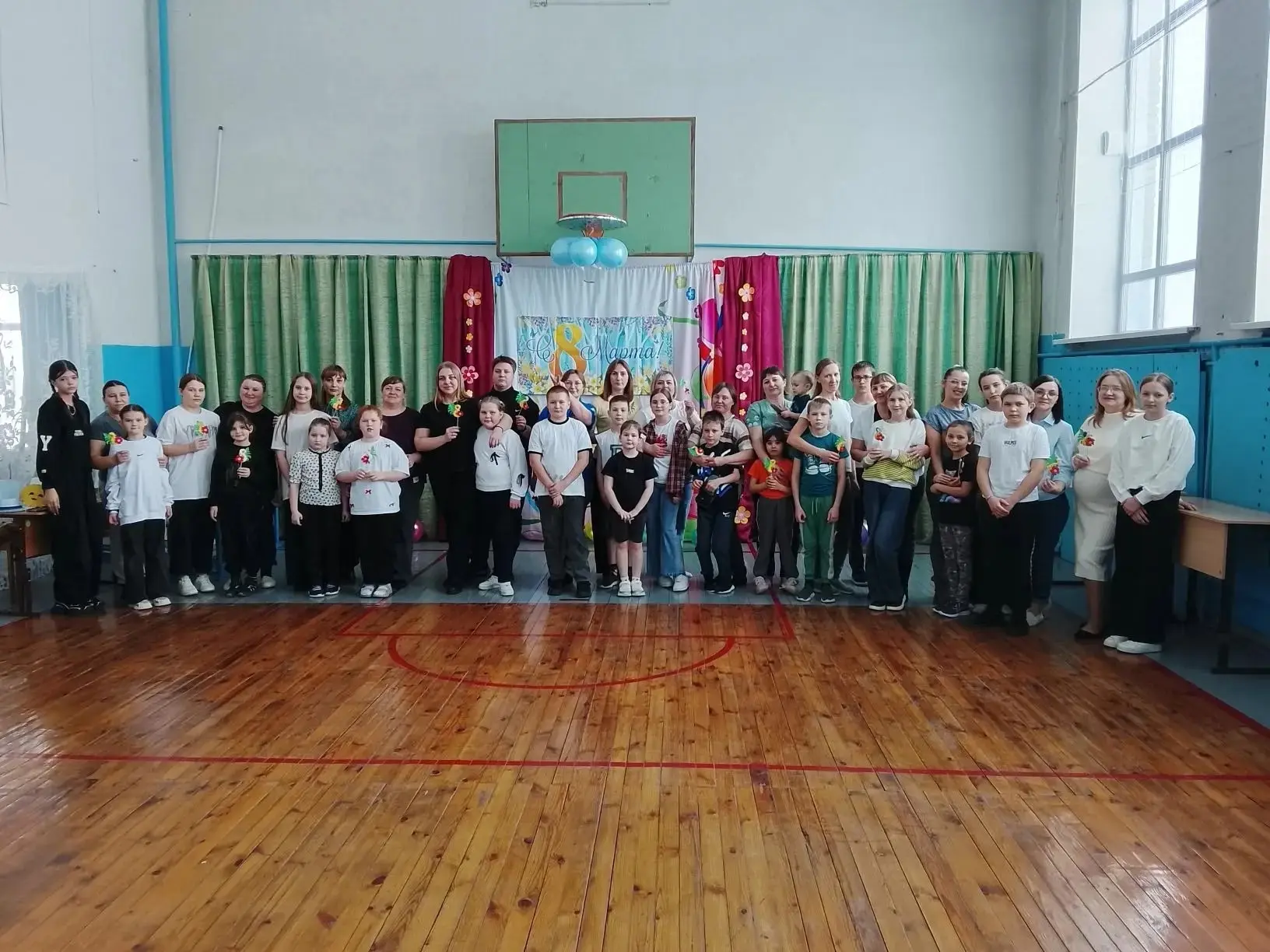 💐Сегодня, в преддверии праздника 8 Марта, в нашей школе прошла увлекательная игра "Две...
