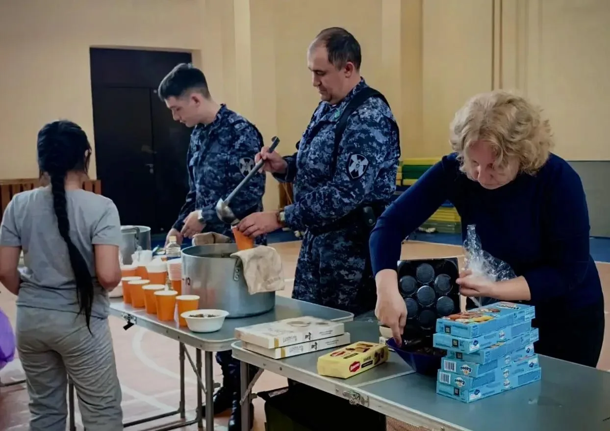 Росгвардейцы организовали занятие по начальной военной подготовке для кадетов в Подмоск...
