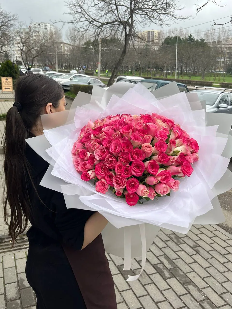 С удовольствием напоминаем, что у нас действует акция!💥
💥15 роз за 1500 руб
💥21 Роза за 2100 руб
