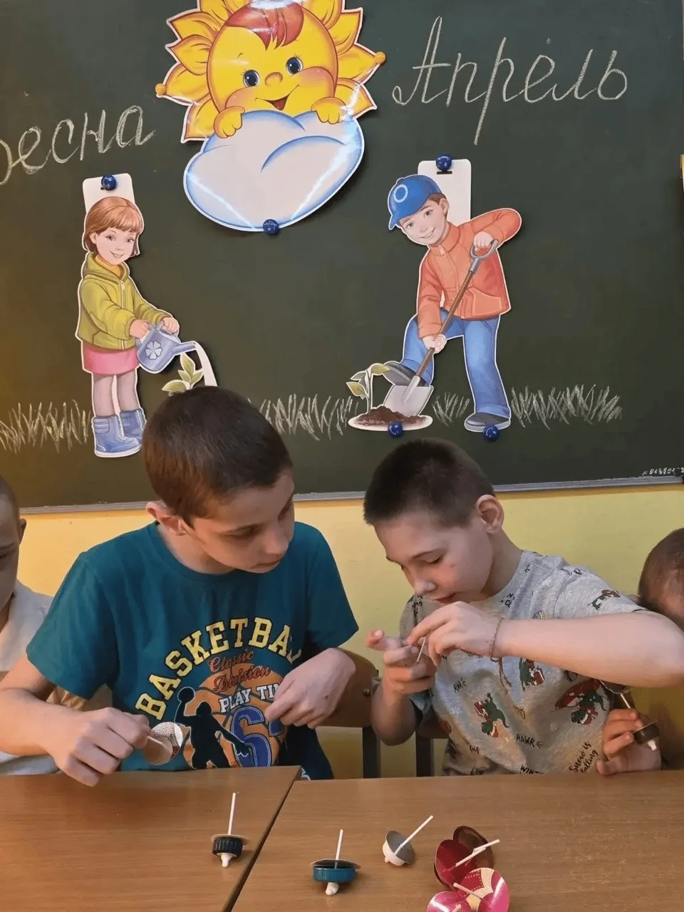 Пластиковые отходы вредят экологии ♻. Поэтому мы решили не выбрасывать пластиковые крыш...