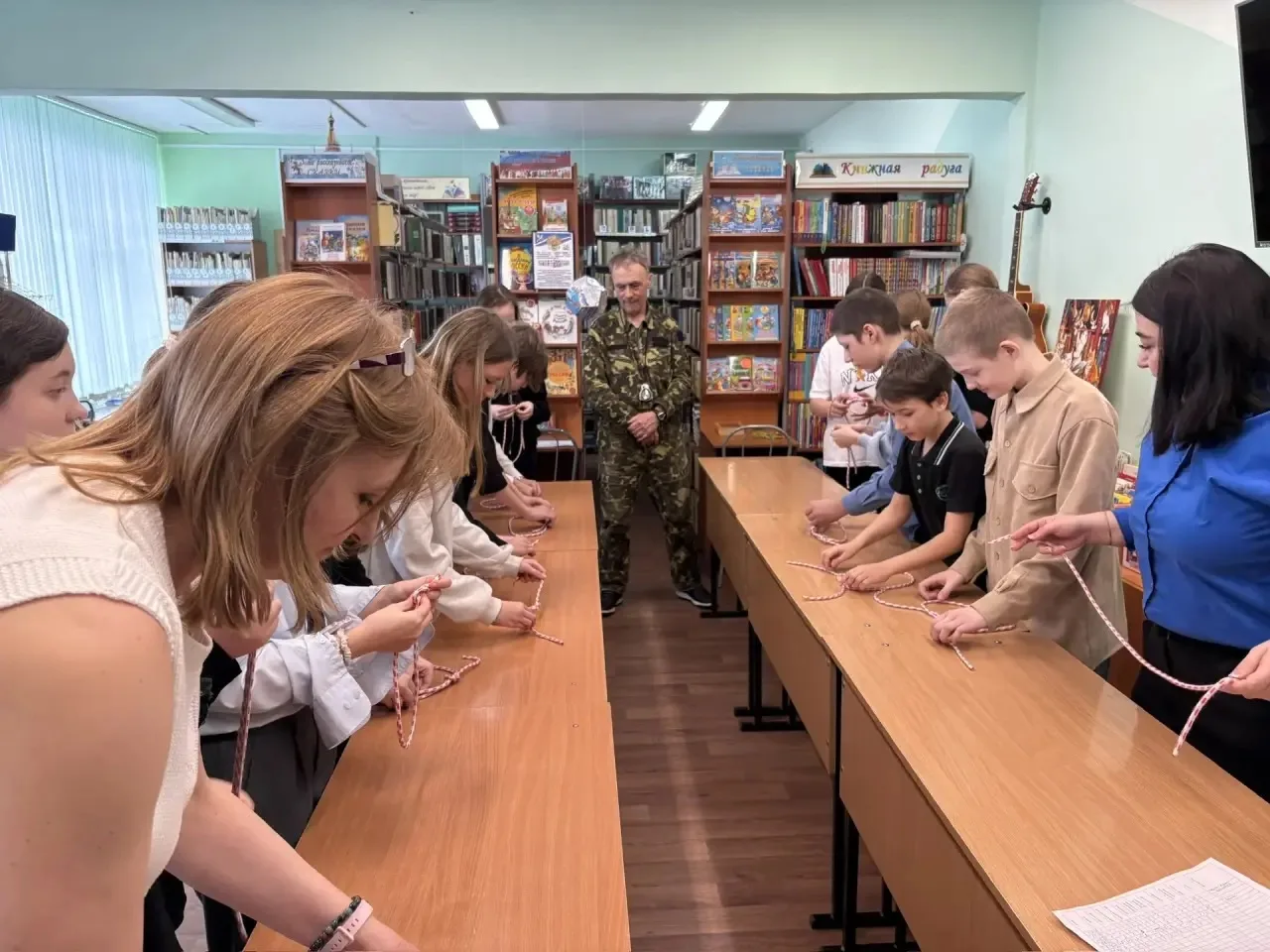 Турнир по вязанию туристских узлов  Окончание 3-й четверти в нашей школе было отмечено Турниром по в