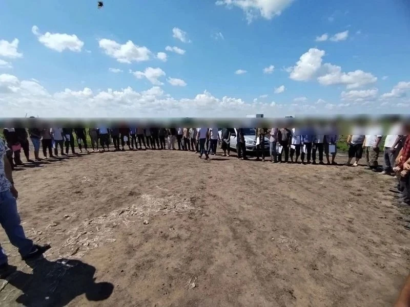 ☀️ В Оренбуржье полиция при поддержке ОМОНа проверила более 100 мигрантов на полях и стройках

Сотру