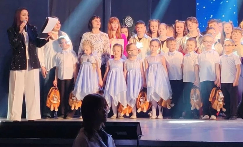 💫Апрельская капель: наши звёзды на сцене «Дружбы».

✨В районном центре народного творчества «Дружба