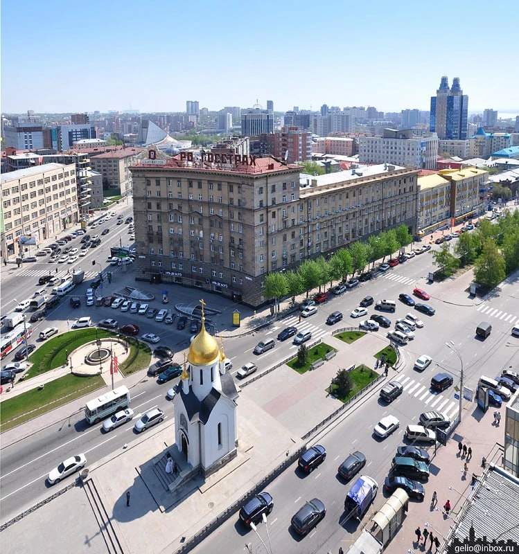 Красный проспект ищет своё лицо 👀