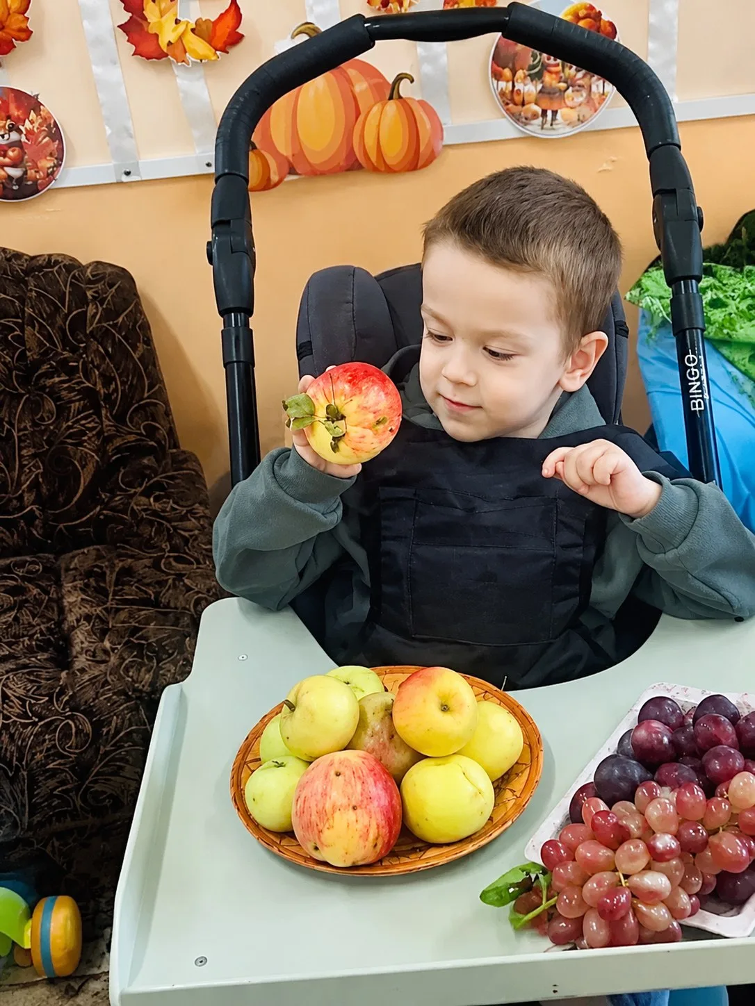 🍎🍏 Сегодня в нашем детском саду прошёл удивительно вкусный, сочный и яркий день, посв...