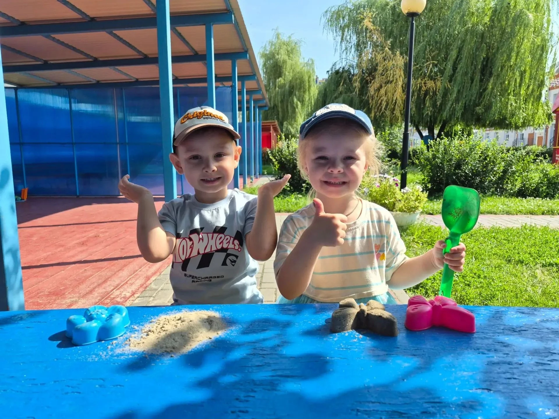 💦☀️💦  День летних экспериментов: маленькие исследователи открывают мир

🔎💧🔍Одним из самых интер