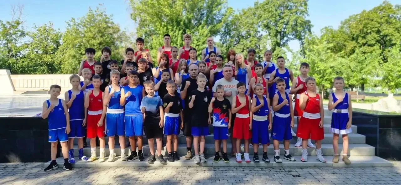 🥊БОКС🥊
С 27 июня по 7 июля в станице Архангельской проходили учебно-тренировочные мероприятия по б