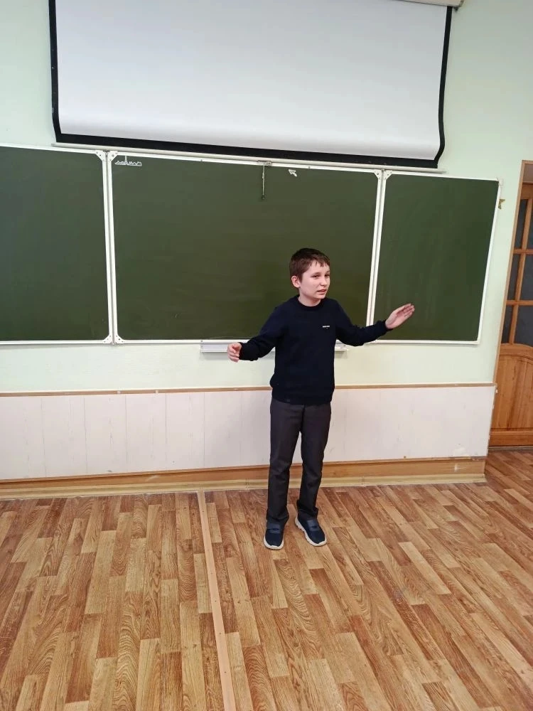 21 марта - Всемирный день поэзии, событие для тех, кто любит стихи, декламирует любимые строки по сл